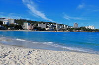 朝の白良浜海岸と白浜温泉街 [THI110053378]