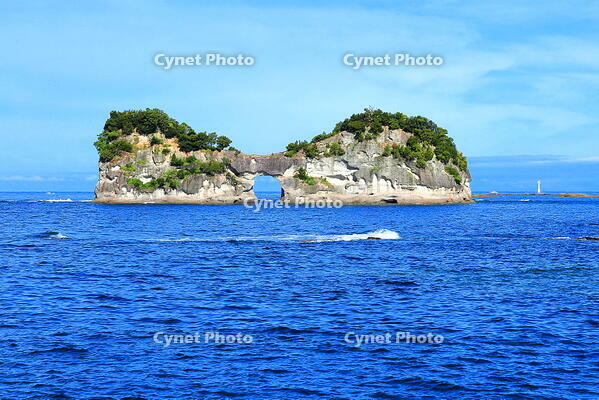白浜の円月島 [THI110053295]