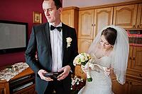 The first meeting of the groom with his bride [IBR123675133]