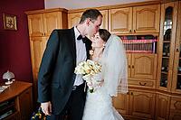 The first meeting of the groom with his bride [IBR123675135]