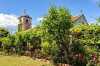 Die Kirche des Heiligen Nikolaus im Dorf Chernomorets, Bulgarien [IBR123790607]