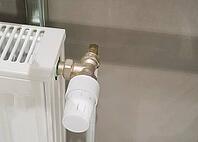 Temperature regulator of the heating system in a private house [IBR124748916]