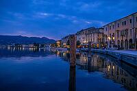 Evening on the Lungolago lakeside promenade in Salo on Lake Garda, Lago di Garda, Lombardy, Italy [IBR124898957]