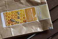 Paper bag with organic beeswax sticker, Kempen, Viersen District, North Rhine-Westphalia, Germany [IBR125007627]