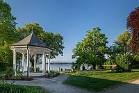 Bleicherpark am Starnberger See in morning light, Tutzing, Bavaria, Germany [IBR125030479]