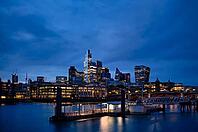 Night view, river themes, skyline behind, financial district, business district, financial district, financial district, high-rise walkie talkie, The City of London, blue hour, London, England, Great Britain, Great Britain [IBR125163339]