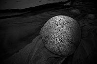 Stones, pebbles, pebbles, Cot Valley Beach, Porth Nanven, also beach of dinosaur eggs, coast, black and white, St Just in Penwith, Cornwall, England, Great Britain, Great Britain [IBR125177959]