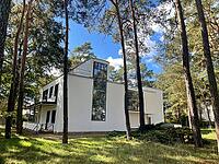 Masters' House The Masters' Houses are the former residential buildings of today famous Bauhaus artists, including Walter Gropius, Wassily Kandinsky and Paul Klee. Bauhaus, architecture, UNESCO World Heritage Site. They are regarded as prime examples of m [IBR113322383]