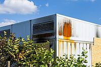 The storage system was set up for network fluctuations. The fire presented the fire department with completely new challenges to combat a major fire involving lithium blocks. New fire fighting concepts are now being developed in collaboration with the Bau [IBR113322392]