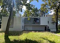 Meisterhaus Moholy-Nagy and Feininger The Masters' Houses are the former residential buildings of today famous Bauhaus artists, including Walter Gropius, Wassily Kandinsky and Paul Klee. Bauhaus, architecture, UNESCO World Heritage Site. They are regarded [IBR113322399]