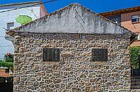 Architektur im Dorf Manzanares el Real, Madrid, Spanien [IBR125261562]