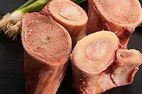 Raw uncooked beef bone marrow [IBR125405009]