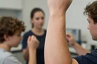 Kinesthetic communication and collaborative classroom interaction, expressive hand gestures among adolescents during pedagogical group work, nonverbal learning strategies in secondary education, student engagement fostering active citizenship and democrat [IBR125414199]