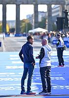 27 September 2026, Athletics: BMW Berlin Marathon 2026, from left: Tim Beltermann, Head of the German Market, and Kai Wegner (CDU), Governing Mayor of Berlin, in conversation at the BMW BERLIN MARATHON 2026 [IBR113453118]