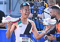 27.09.2026, Athletics BMW Berlin - Marathon 2026, from left Lianzheng Wang China finishes 43rd in the BMW BERLIN-MARATHON 2026 [IBR113453129]