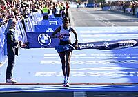 27 September 2026, Athletics: BMW Berlin Marathon 2026, from left: Tigst Assefa (ETH 2:11:04) takes first place at the 2026 BMW BERLIN MARATHON [IBR113453132]