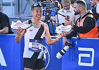 27.09.2026, Athletics BMW Berlin - Marathon 2026, from left Lianzheng Wang finishes 43rd in the BMW BERLIN-MARATHON 2026 [IBR113453135]