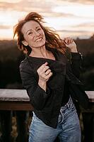 Happy, dynamic woman, 45+, moving [IBR125521104]