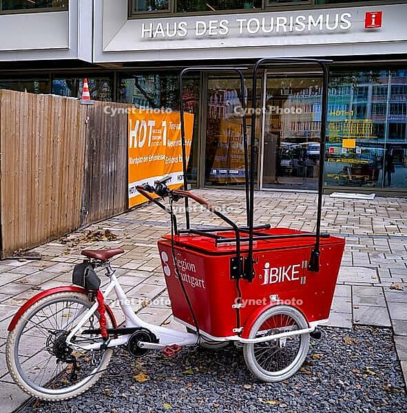 IBike, Inforad, cargo bike of the Haus des Tourismus, tourist office, Marktplatz, Stuttgart, Baden-Württemberg, Germany [IBR112672586]