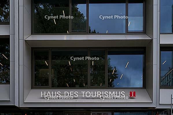 New House of Tourism, HdT, Tourist Office, Marketplace, Stuttgart, Baden-Württemberg, Germany [IBR112672589]