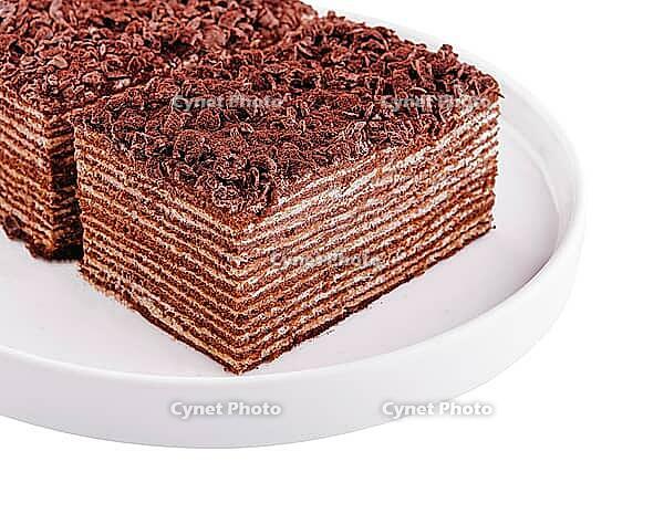 Food, Chocolate cake with sour cream on plate[IBR123616217]の写真・イラスト・動画 ...