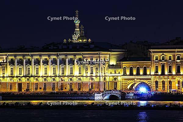 Neva river at night. City center. Russia, St. Petersburg June 21, 2015 [IBR123700085]