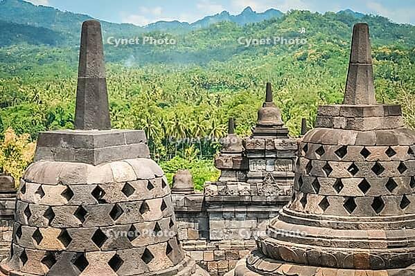 View of Borobudur temple in Jawa in Indonesia [IBR123713339]