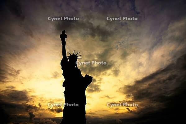 The Statue of Liberty at Sunset, New York City [IBR123723229]