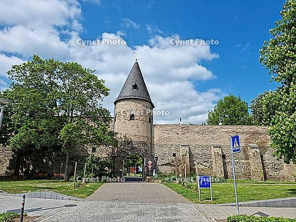 Beautiful Summer View at The Old Castle of Ardenach, Germany. Schöne Sommeransicht auf das alte Schloss Ardenach, Deutschland [IBR123790585]