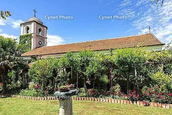 Die Kirche des Heiligen Nikolaus im Dorf Chernomorets, Bulgarien [IBR123790610]