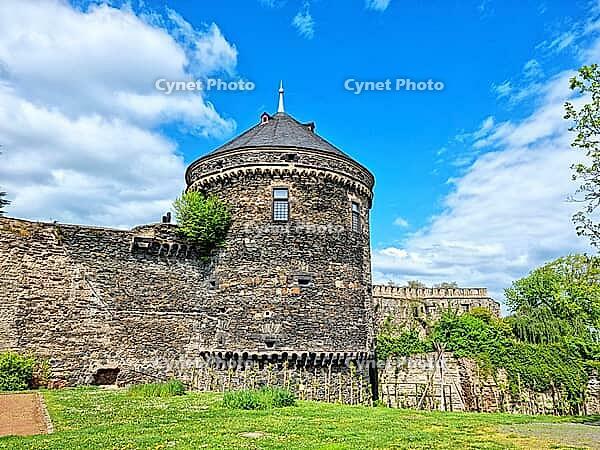Beautiful Summer View at The Old Castle of Ardenach, Germany. Schöne Sommeransicht auf das alte Schloss Ardenach, Deutschland [IBR123790662]