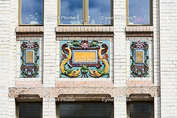 Majolica houses by architect Reinhold Siebert, richly decorated town houses in early Art Nouveau, residential complex, Art Nouveau villas and Wilhelminian era buildings on the Kaßberg, Chemnitz, Saxony, Germany [IBR123911487]