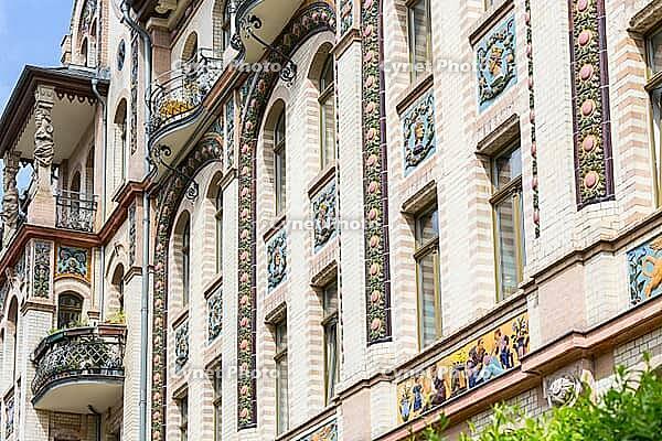 Majolica houses by architect Reinhold Siebert, richly decorated town houses in early Art Nouveau, residential complex, Art Nouveau villas and Wilhelminian era buildings on the Kaßberg, Chemnitz, Saxony, Germany [IBR123911489]