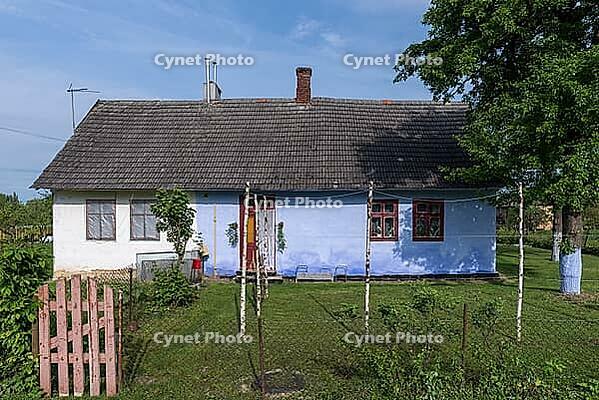 Old German settler house with garden in the former Dornfeld from 1789-1939, today Ternopillya, Ukraine [IBR123911509]