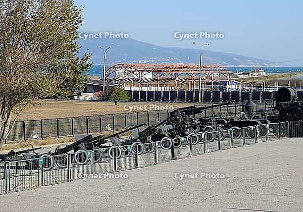 Technique and weapons of the Second World War under the open sky. Museum complex Malaya Zemlya, the city of Novorossiysk. Novorossiysk, Russia [IBR123911552]