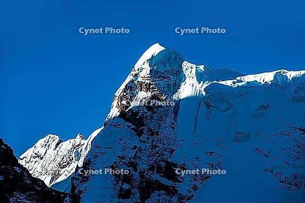 Summit of Ausangate (Spanish) or Awsangati (Quechua) 6384 m Ausangate Trek, Pitumarca, Cordillera Vilcanota, Peru [IBR124036484]