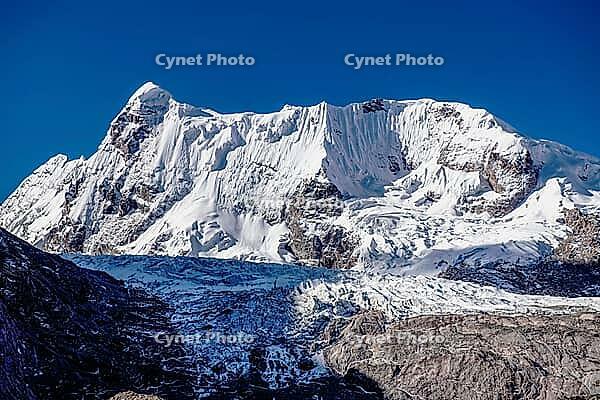 Summit of Ausangate (Spanish) or Awsangati (Quechua) 6384 m with glacial moraine, Ausangate Trek, Pitumarca, Cordillera Vilcanota, Peru [IBR124036488]