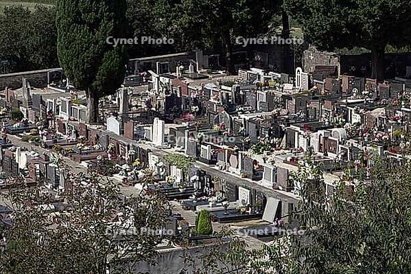 Cemetery in Buzet [IBR124051685]