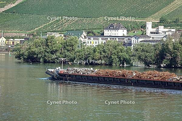 Cargo ship with scrap metal [IBR124051692]