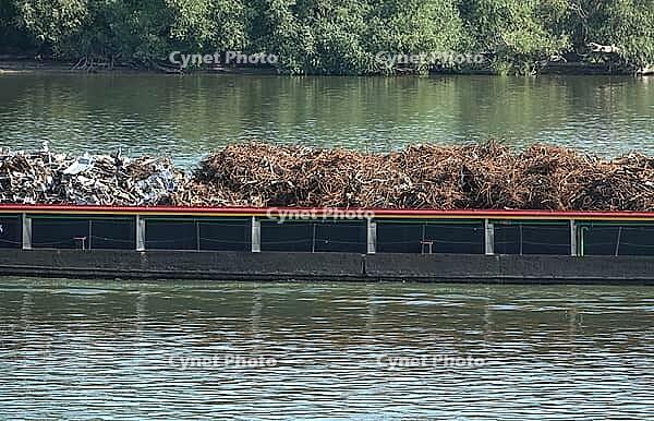 Cargo ship with scrap metal [IBR124051693]