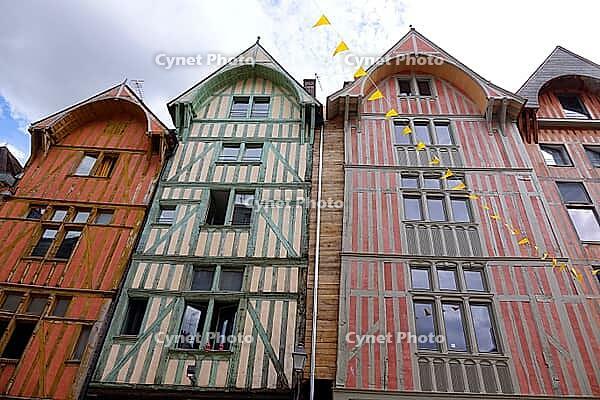 Timbered houses in Troyes [IBR124051723]