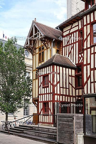 Timbered houses in Troyes [IBR124051726]