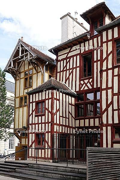 Timbered houses in Troyes [IBR124051732]