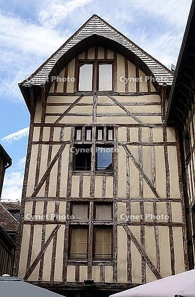 Timbered house in Troyes [IBR124051745]
