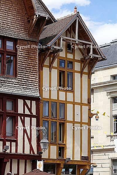 Timbered house in Troyes [IBR124051753]
