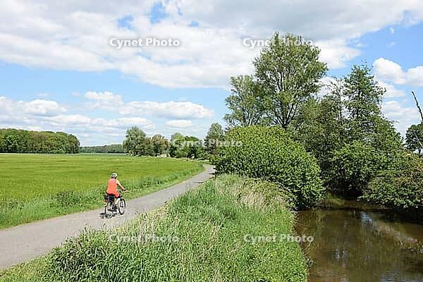 Cycling near Münster, Hesse [IBR124072695]