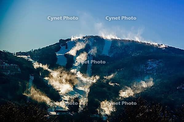 North carolina sugar mountain ski resort winter 2014 [IBR124083588]