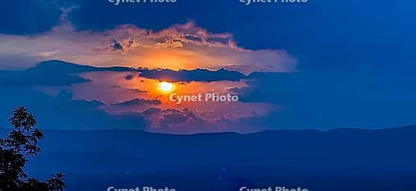 Nice sunset over mountains [IBR124083596]