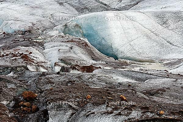 Close-up of Svínafellsjökull glacier, Vatnajökull National Park, South Iceland, Iceland [IBR124192750]