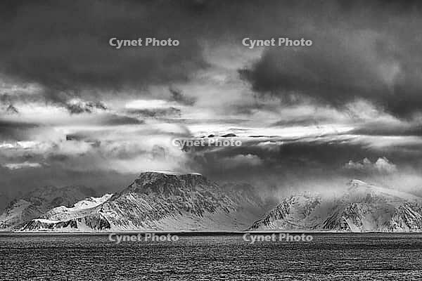 Snowy mountains on the Norwegian Sea, Loppa, Finnmark, Norway, March 2019 [IBR124200492]